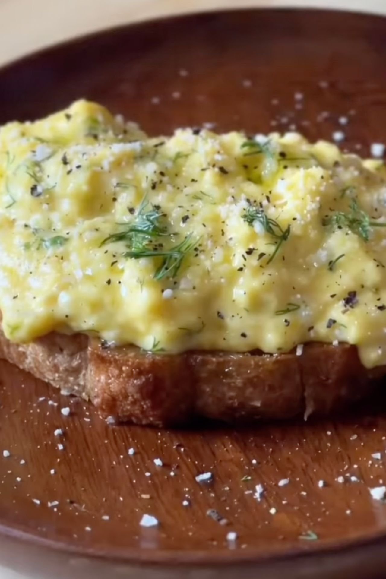 Creamy scrambled eggs