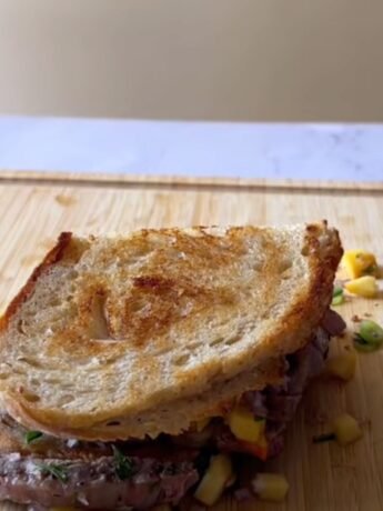 Steak sandwich with grilled peach