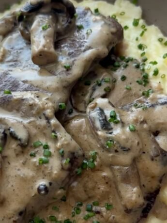 Steak with Creamy Mushroom Pepper Sauce