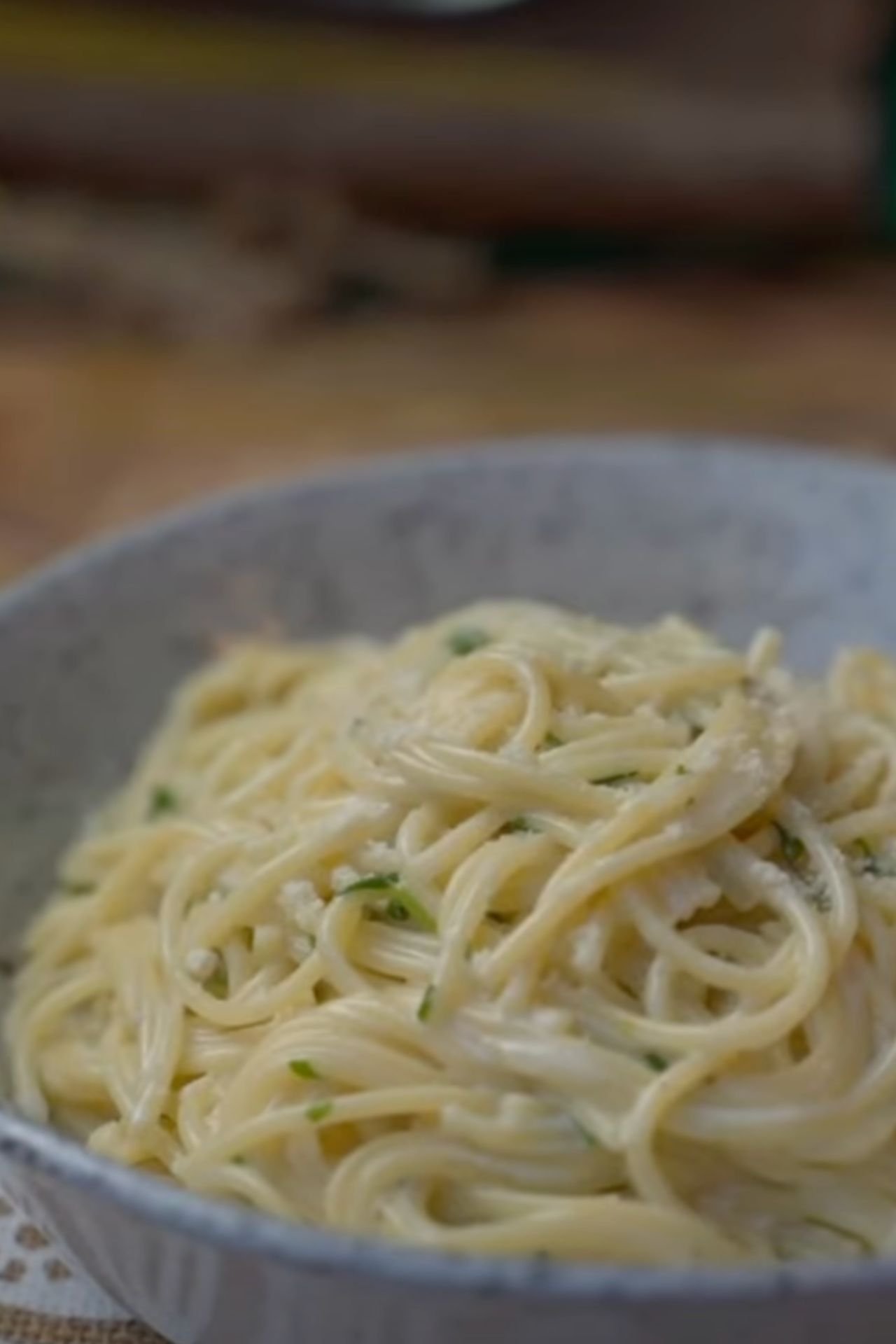 garlic coriander pasta