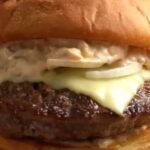 Juicy Lucy Burger (Cheese-Stuffed Burger)