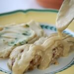 كفتة الدجاج بالصوص السويدي