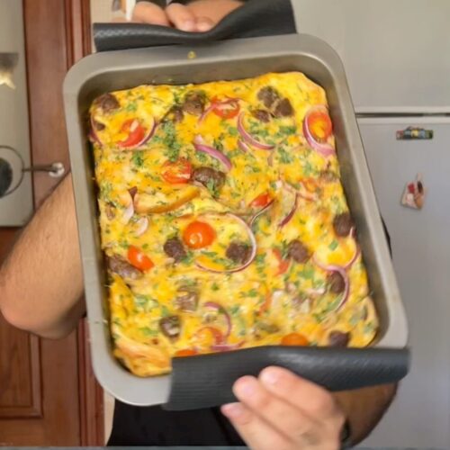 Baked Eggs Pan with Sujuk